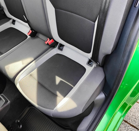 Skoda Fabia cena 30500 przebieg: 173000, rok produkcji 2017 z Wrocław małe 436